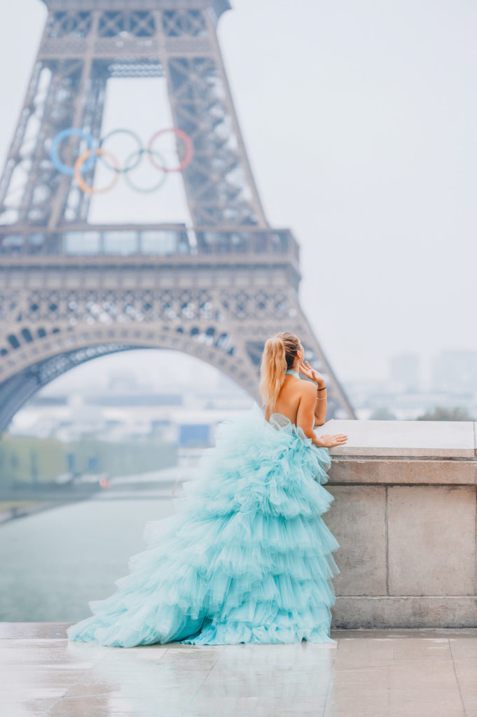 rent dress in Paris