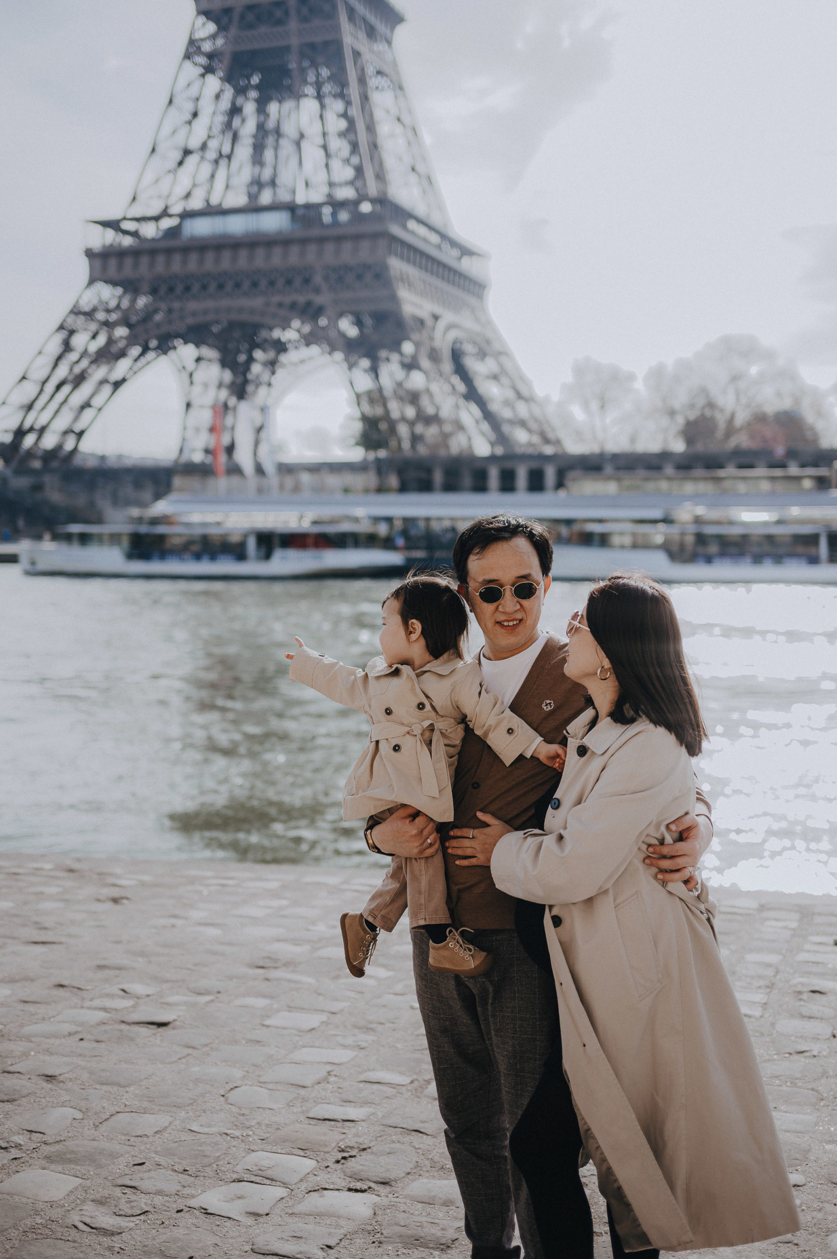 family in paris as187