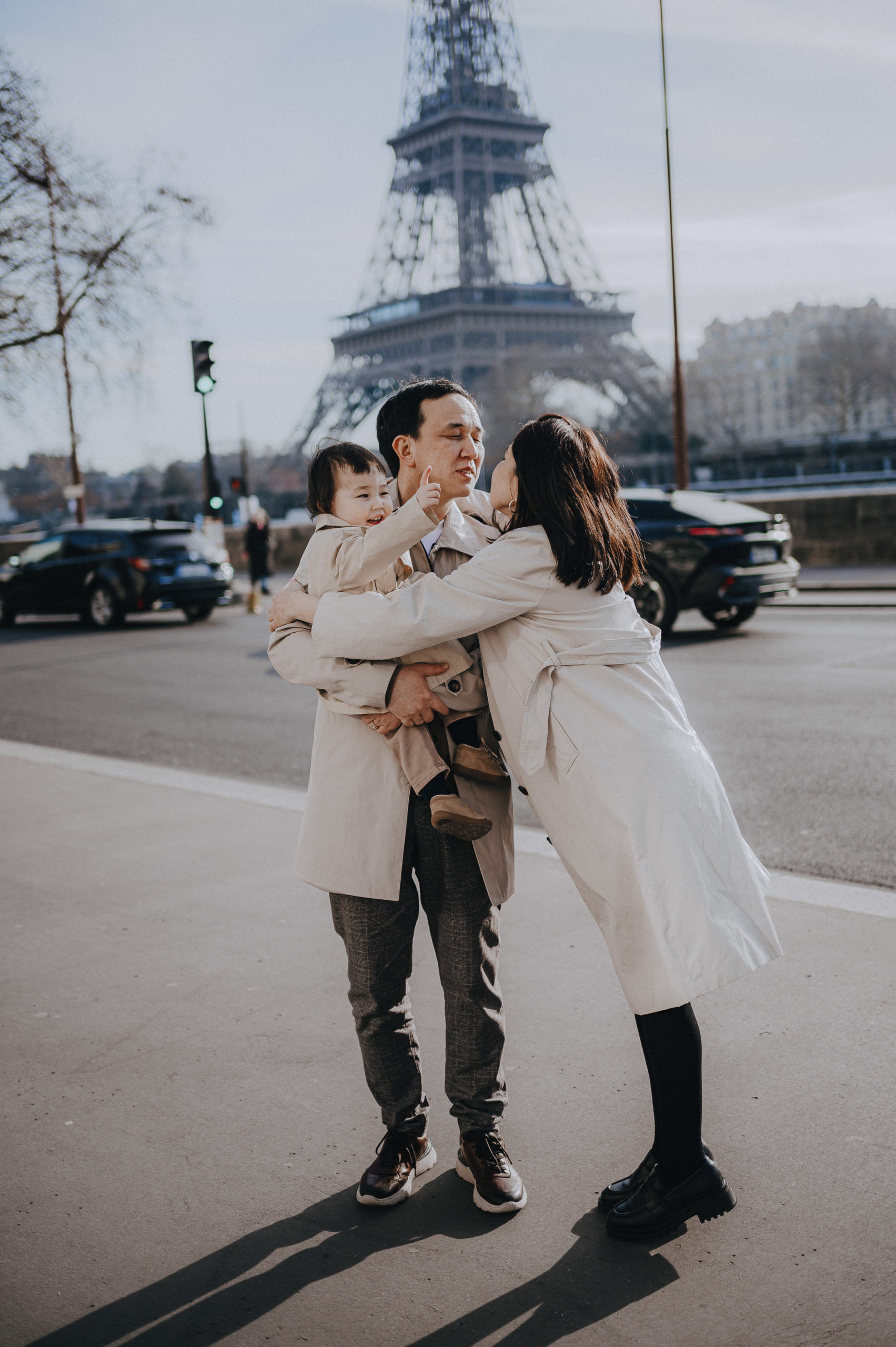 family in paris as85